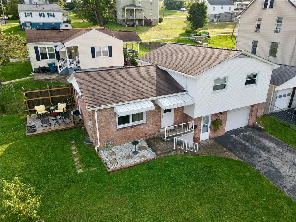 601 Stauffer Ave, Scottdale, PA 15683