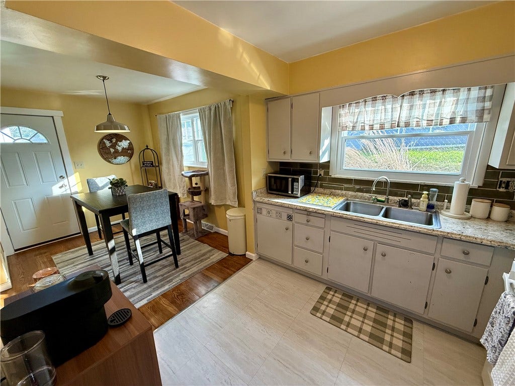 601 Stauffer Ave, Scottdale, PA 15683