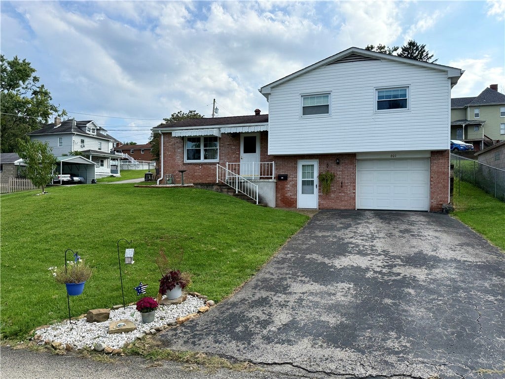 601 Stauffer Ave, Scottdale, PA 15683