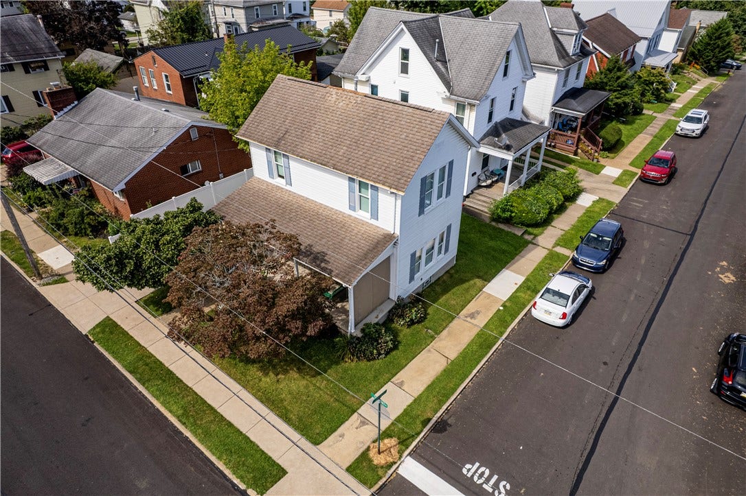 322 TREMONT AVENUE, Greensburg, PA 15601