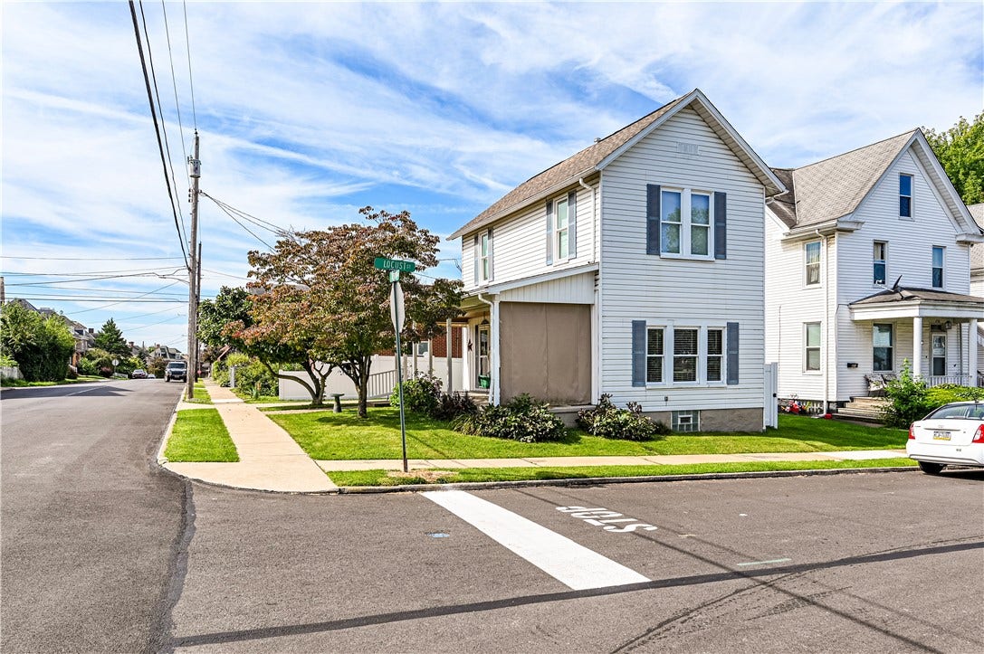 322 TREMONT AVENUE, Greensburg, PA 15601