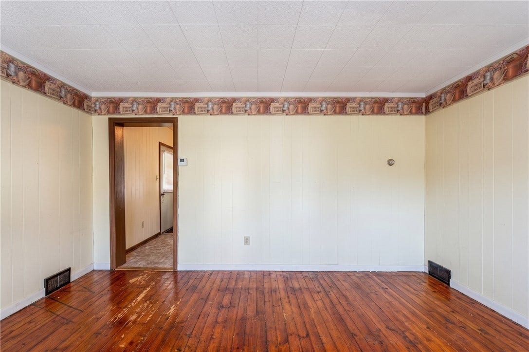 322 TREMONT AVENUE, Greensburg, PA 15601