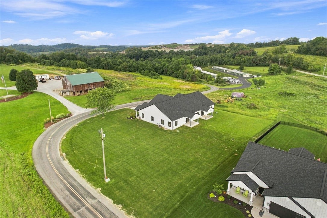1167 Valley Club, #115, Irwin, PA 15642