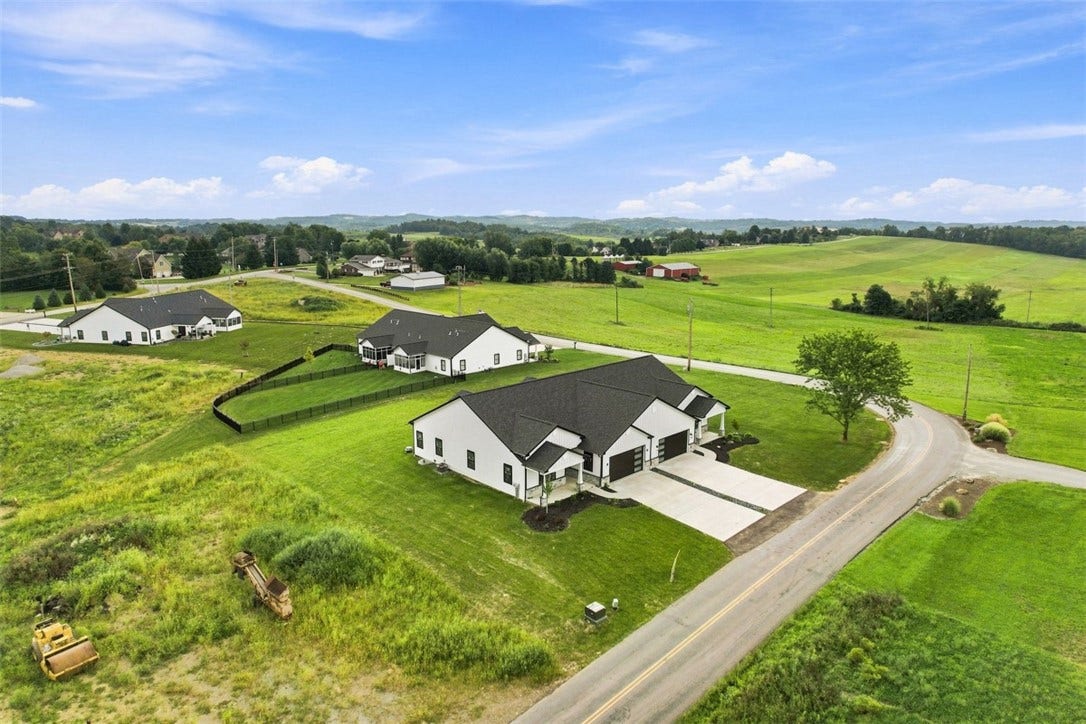 1167 Valley Club, #115, Irwin, PA 15642