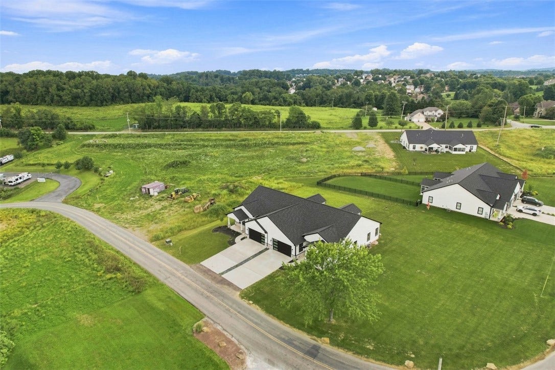 1167 Valley Club, #115, Irwin, PA 15642