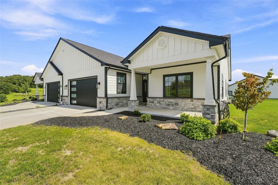 1167 Valley Club, #115, Irwin, PA 15642
