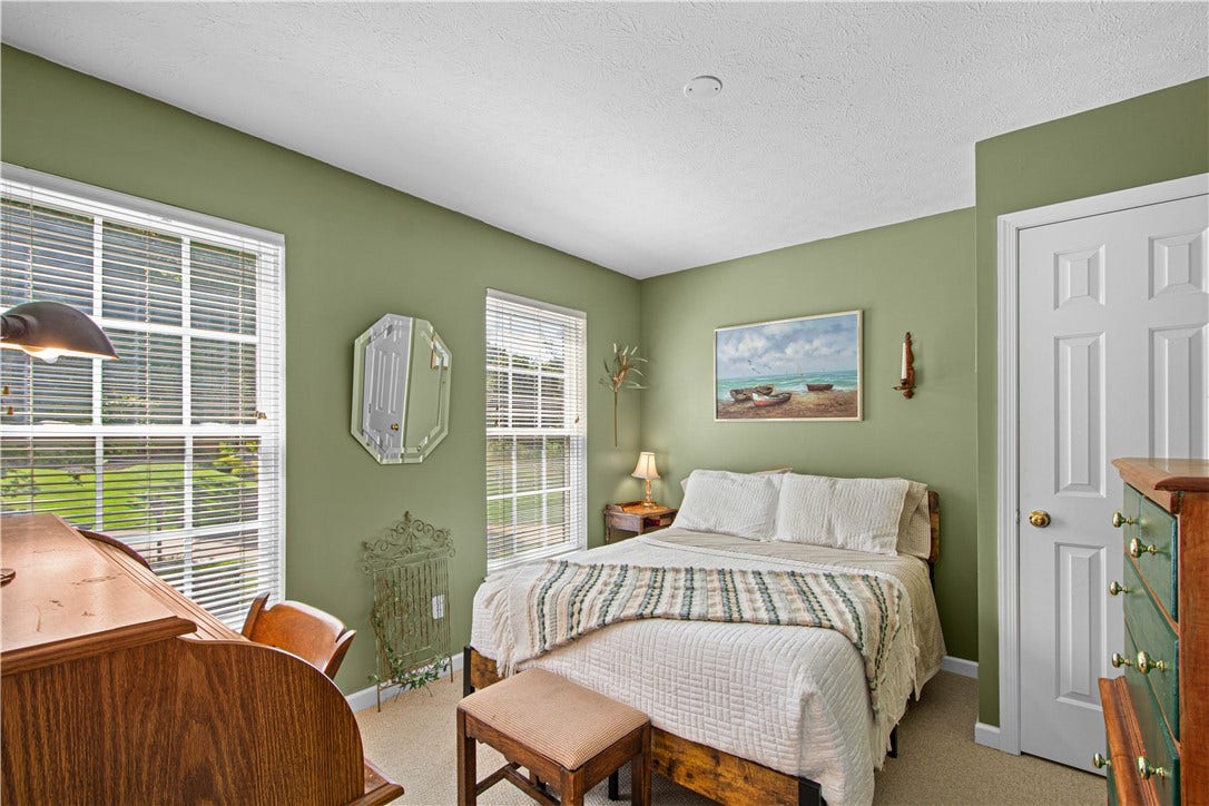 104 Great Rock Drive, Bethel Park, PA 15102