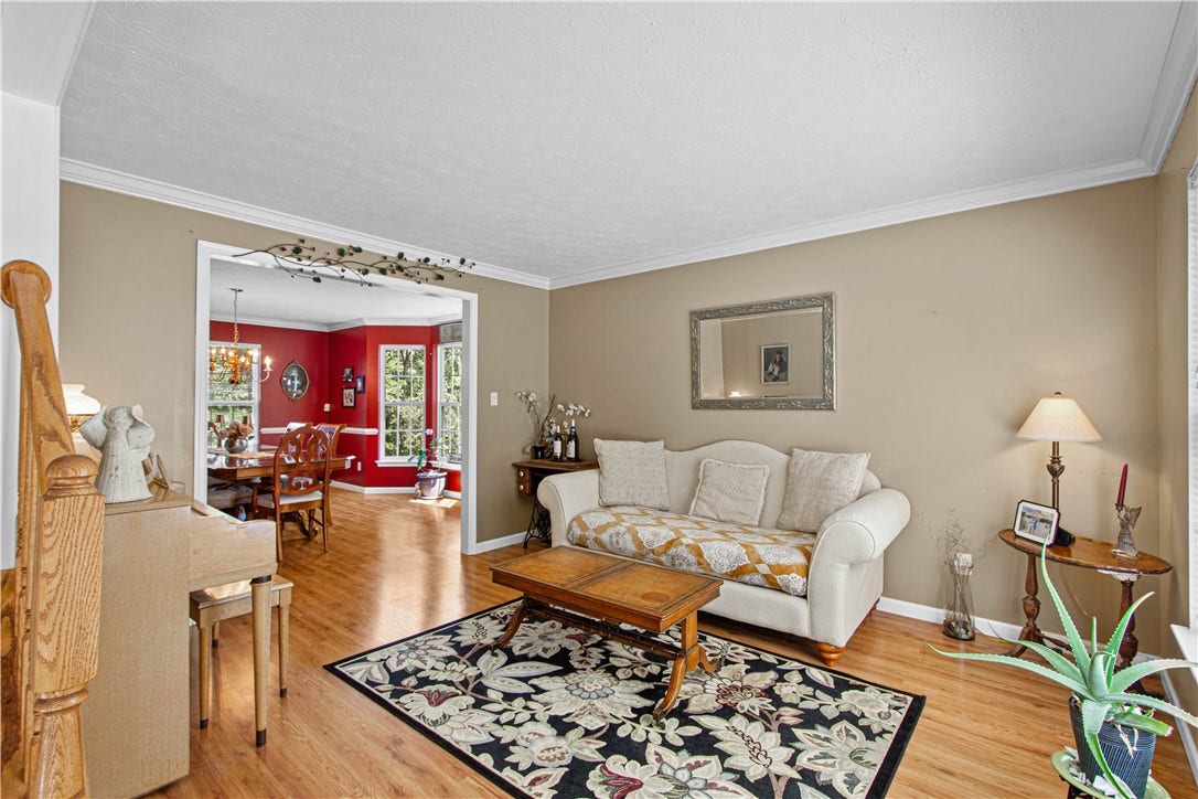 104 Great Rock Drive, Bethel Park, PA 15102