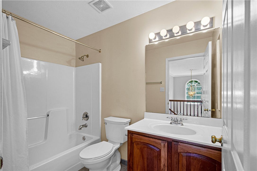 104 Great Rock Drive, Bethel Park, PA 15102