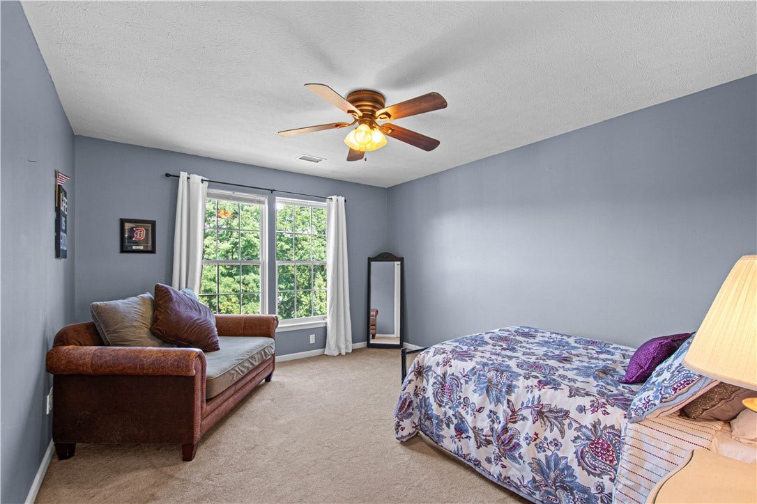 104 Great Rock Drive, Bethel Park, PA 15102