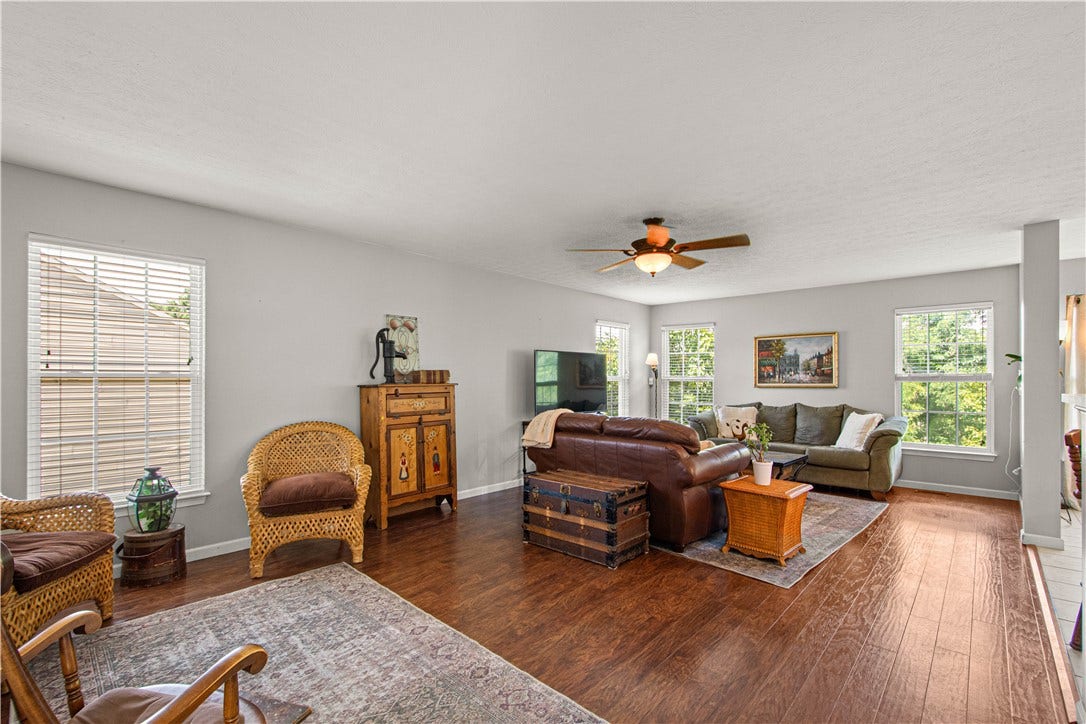 104 Great Rock Drive, Bethel Park, PA 15102