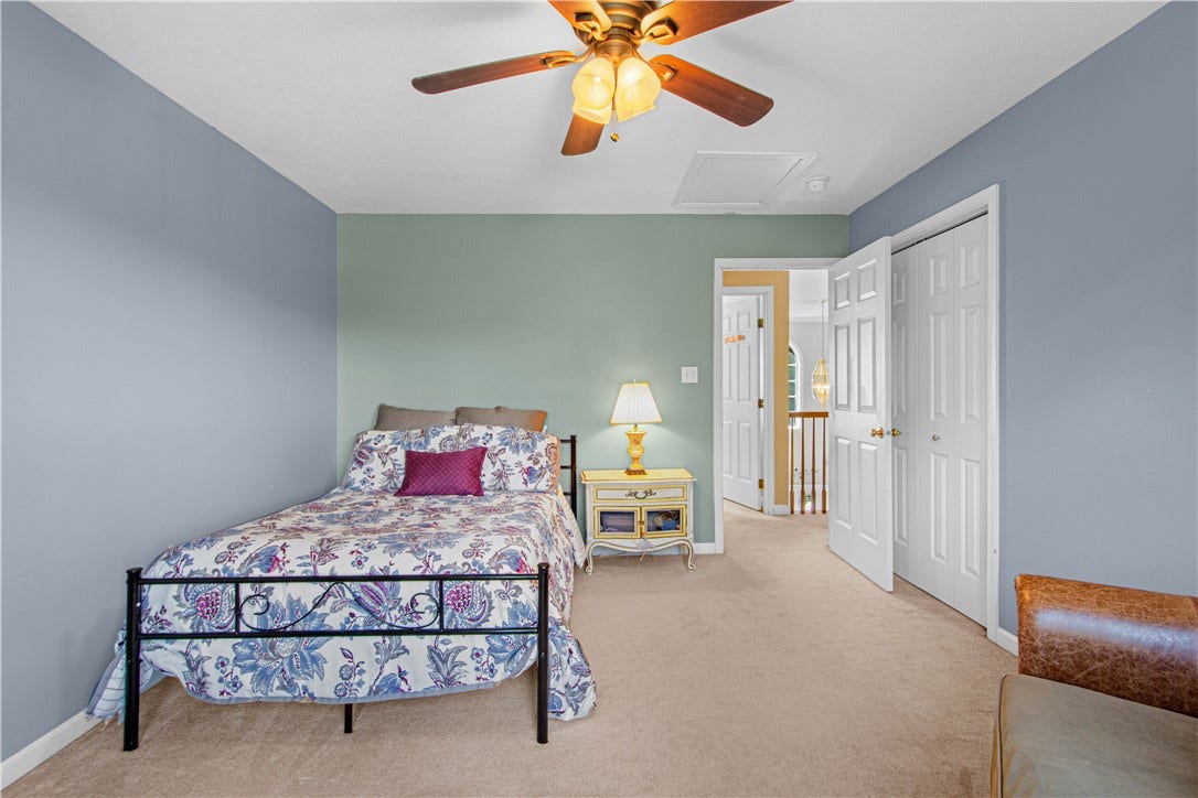 104 Great Rock Drive, Bethel Park, PA 15102