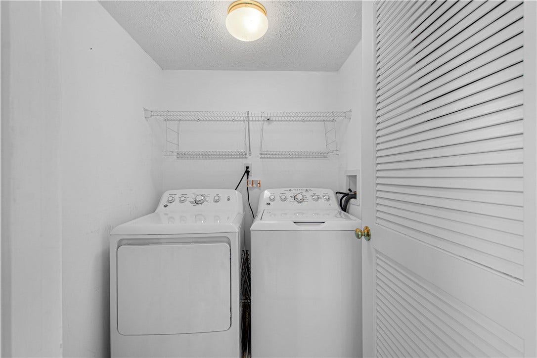 104 Great Rock Drive, Bethel Park, PA 15102