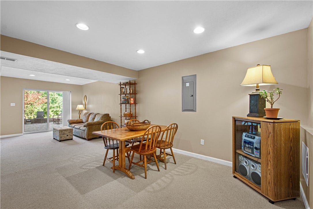 104 Great Rock Drive, Bethel Park, PA 15102