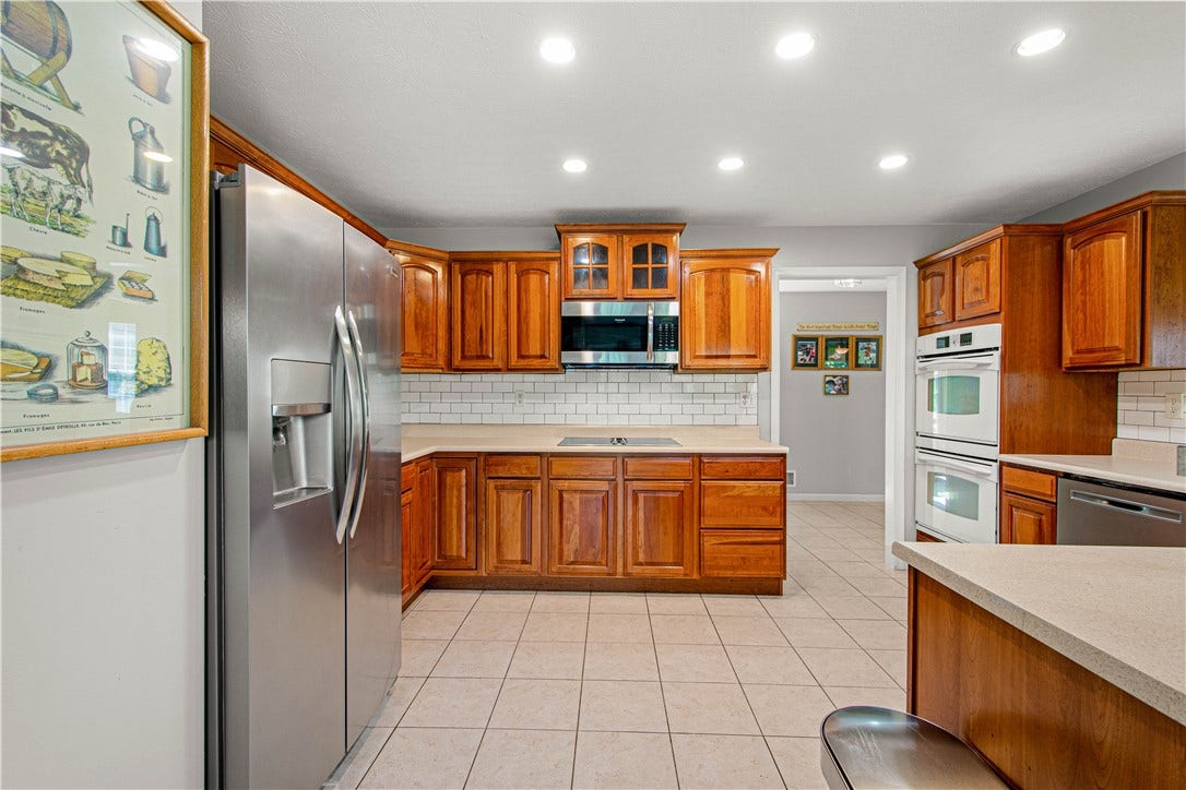 104 Great Rock Drive, Bethel Park, PA 15102
