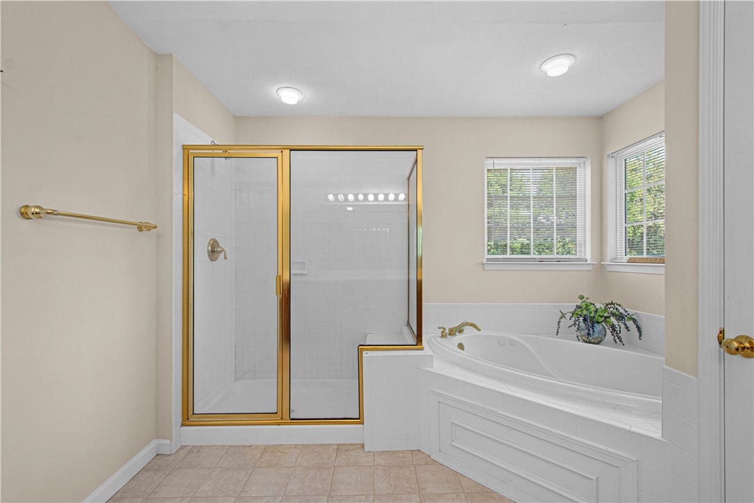 104 Great Rock Drive, Bethel Park, PA 15102