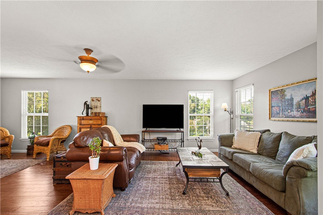 104 Great Rock Drive, Bethel Park, PA 15102