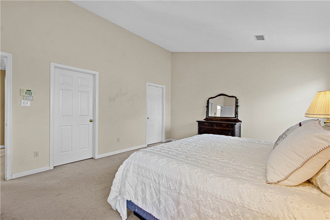 104 Great Rock Drive, Bethel Park, PA 15102