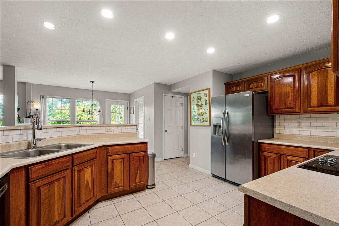 104 Great Rock Drive, Bethel Park, PA 15102
