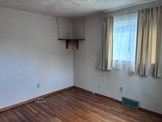 1120 O Block Road, Pittsburgh, PA 15239 Master Bedroom