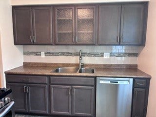 1120 O Block Road, Pittsburgh, PA 15239 Beautiful updated Kitchen cabinetry