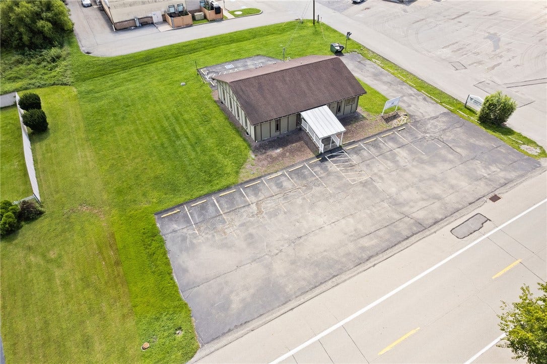 685 National Pike W., Brownsville, PA 15417