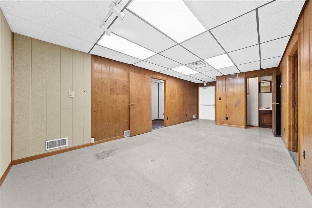 685 National Pike W., Brownsville, PA 15417