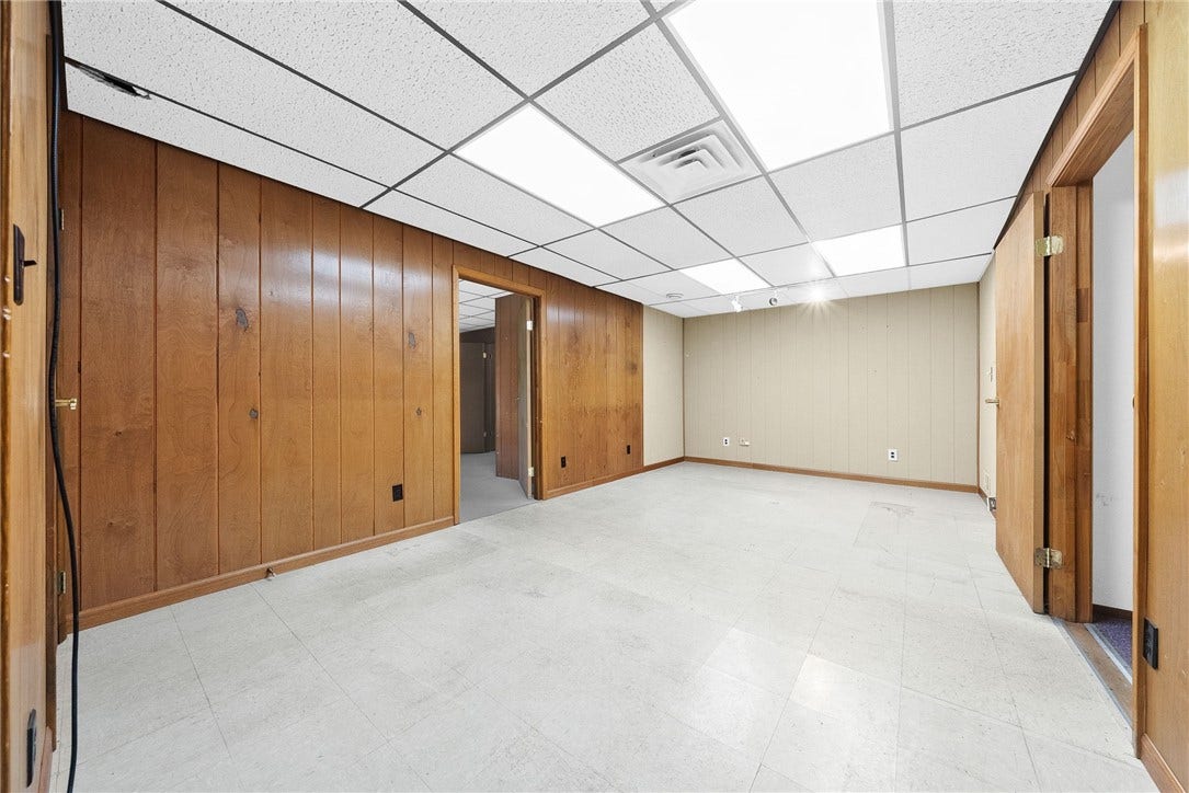 685 National Pike W., Brownsville, PA 15417