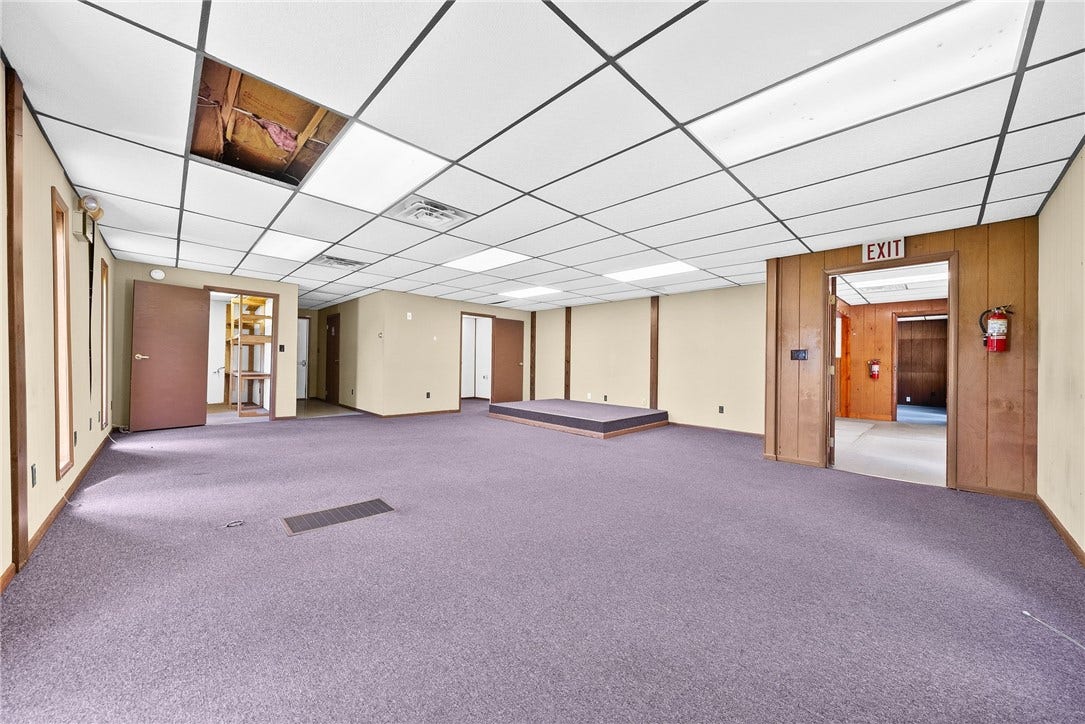 685 National Pike W., Brownsville, PA 15417