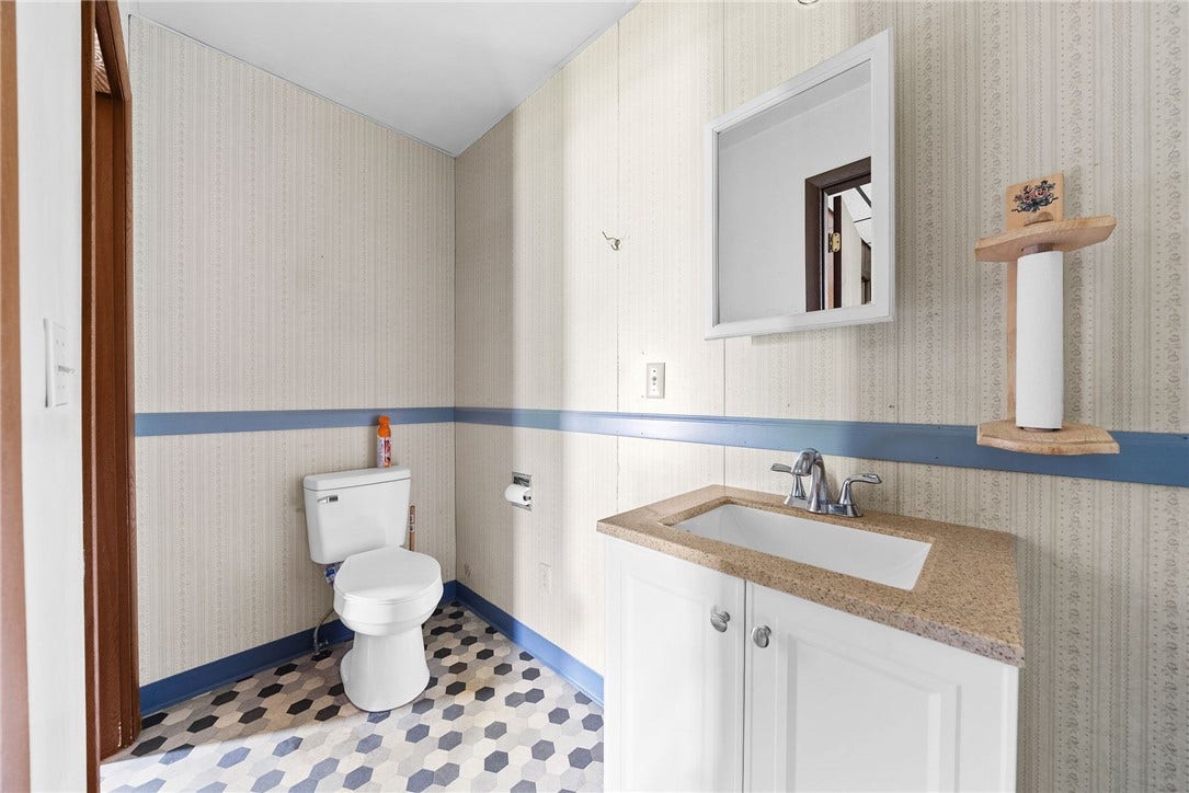 685 National Pike W., Brownsville, PA 15417