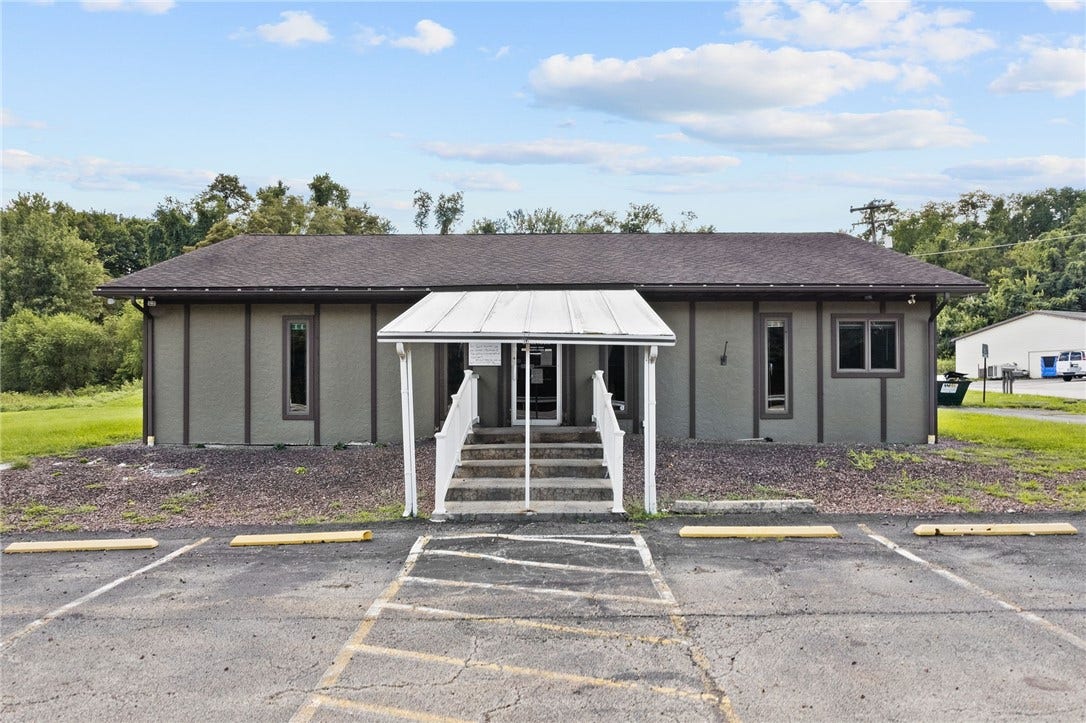 685 National Pike W., Brownsville, PA 15417