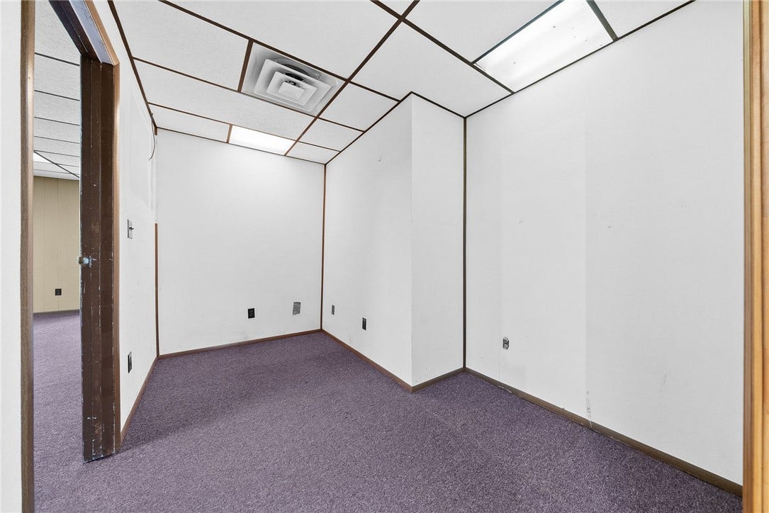 685 National Pike W., Brownsville, PA 15417