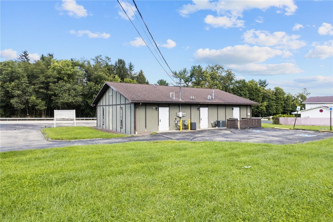 685 National Pike W., Brownsville, PA 15417