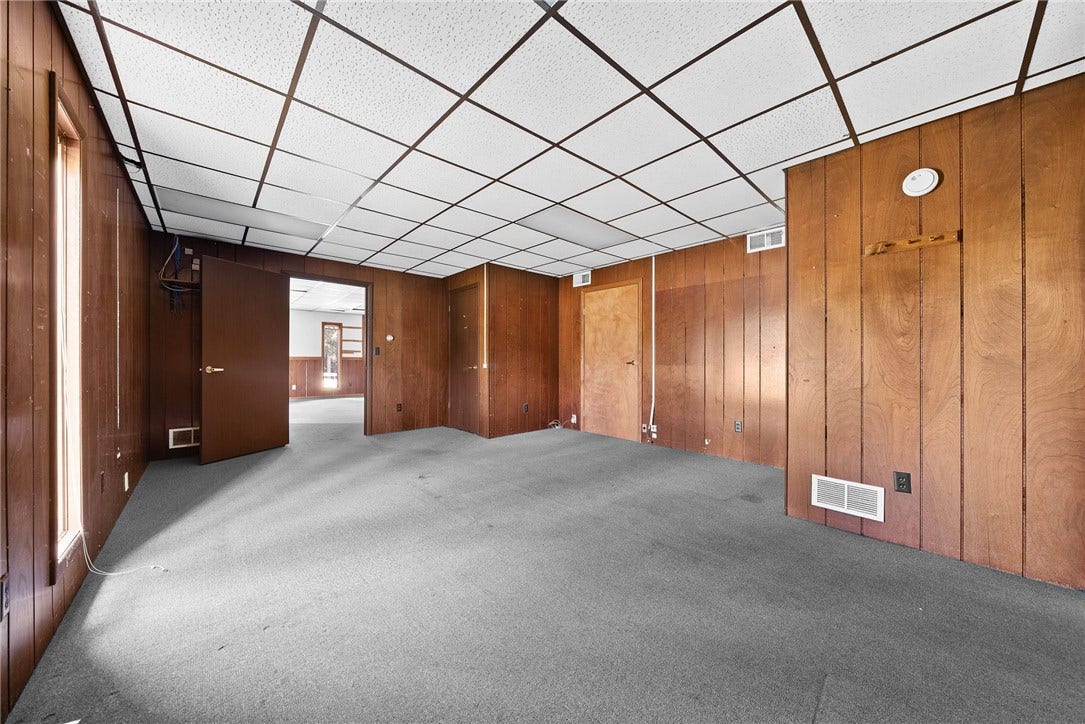 685 National Pike W., Brownsville, PA 15417