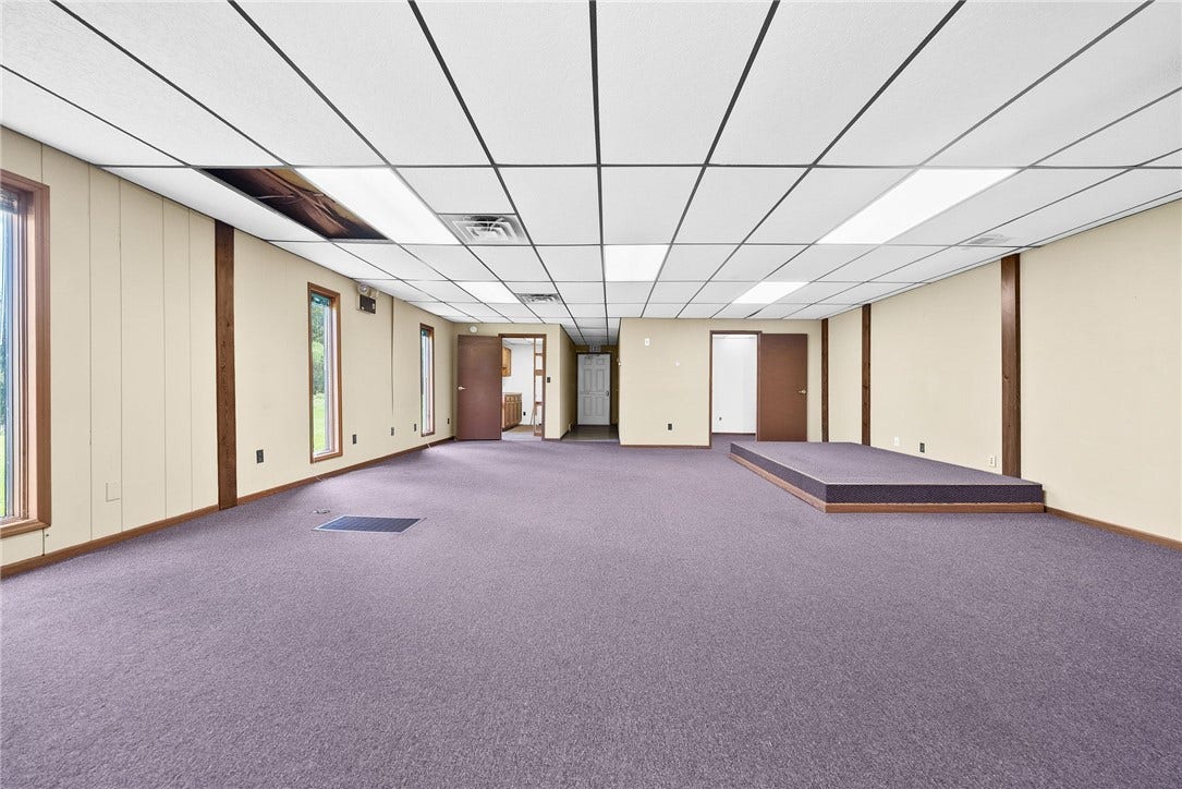 685 National Pike W., Brownsville, PA 15417