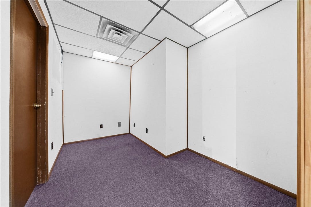 685 National Pike W., Brownsville, PA 15417