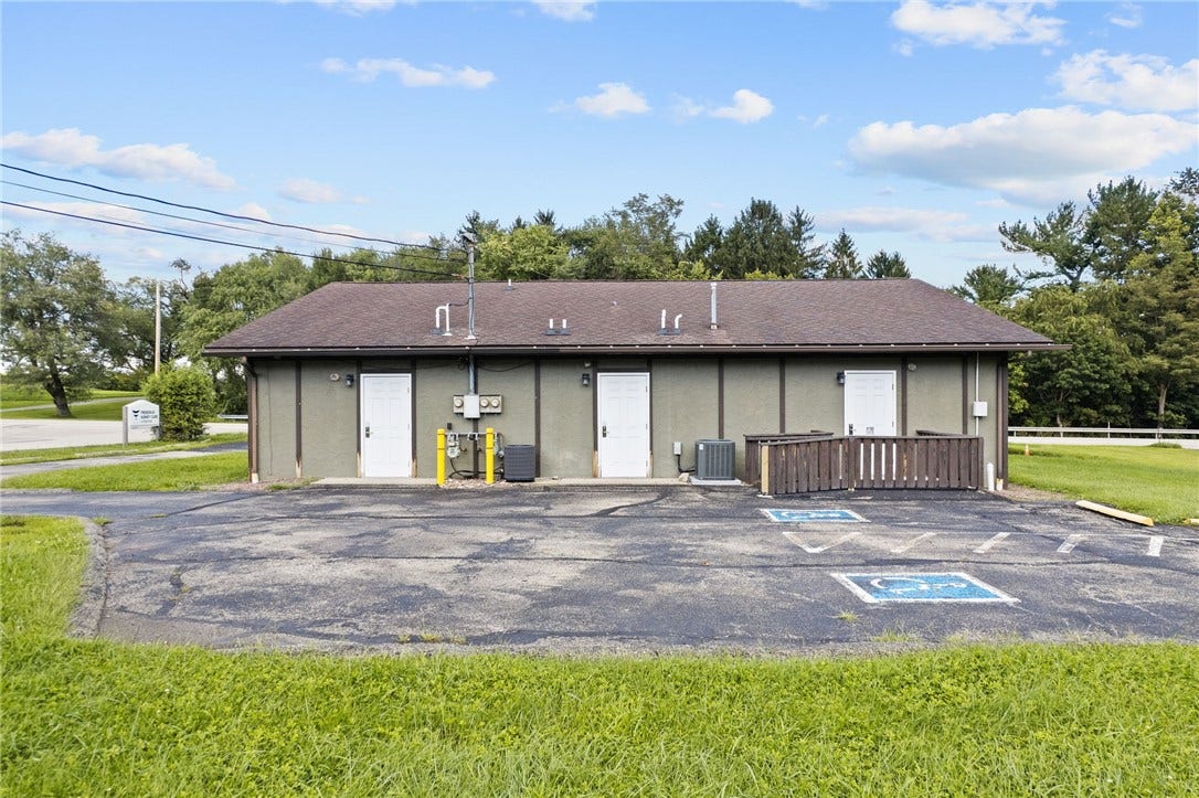 685 National Pike W., Brownsville, PA 15417
