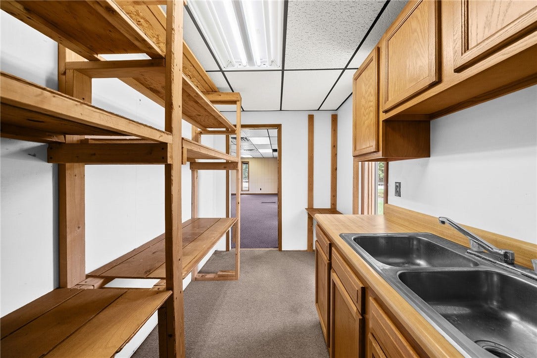685 National Pike W., Brownsville, PA 15417