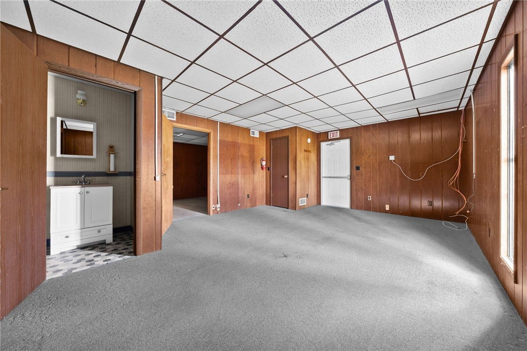 685 National Pike W., Brownsville, PA 15417