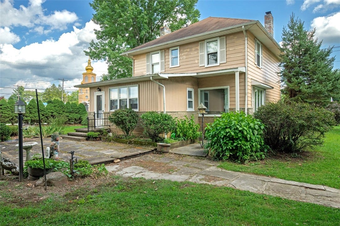 161 Liberty Street, Perryopolis, PA 15473