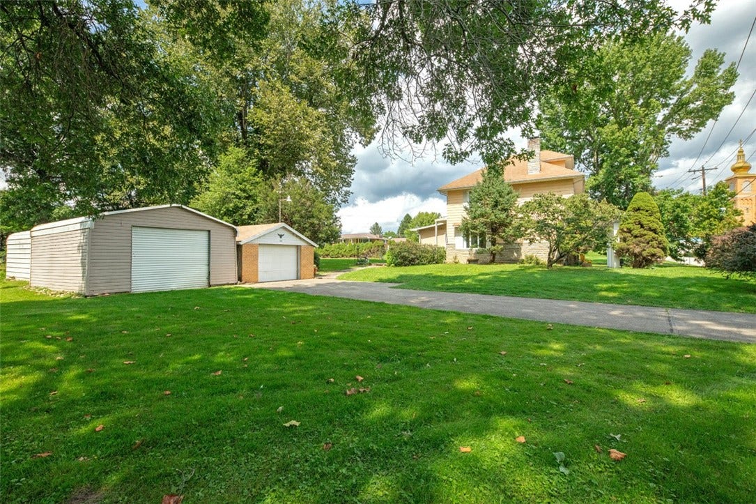 161 Liberty Street, Perryopolis, PA 15473