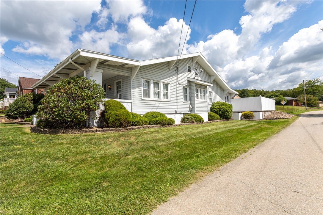 700 N Main St, Masontown, PA 15461