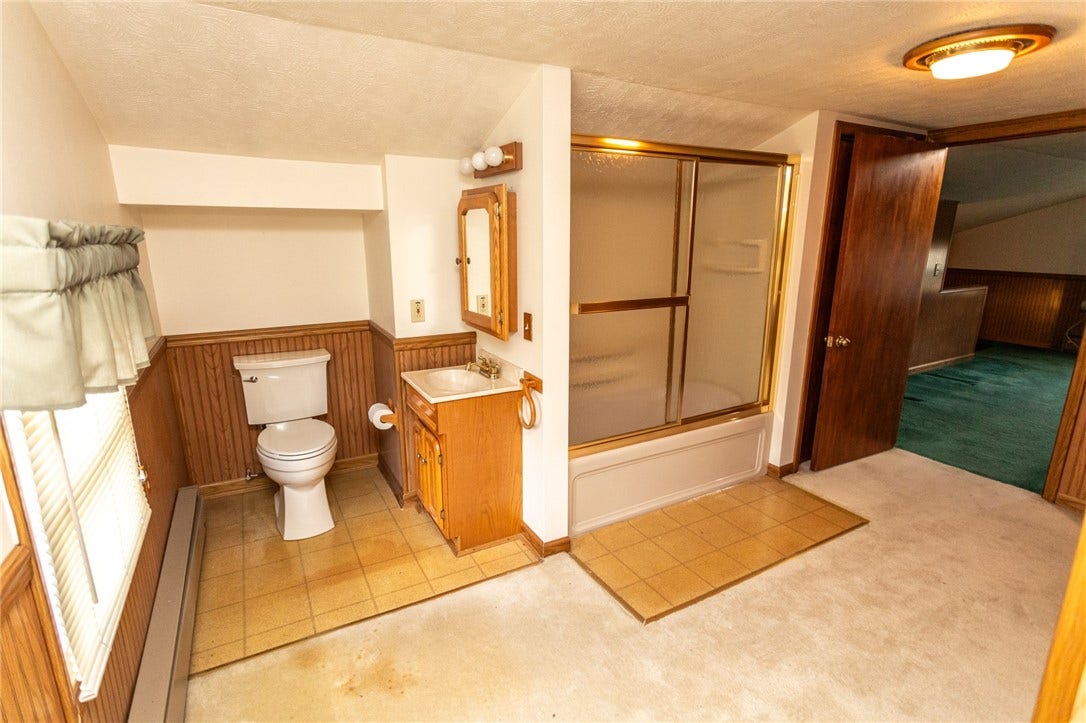 700 N Main St, Masontown, PA 15461