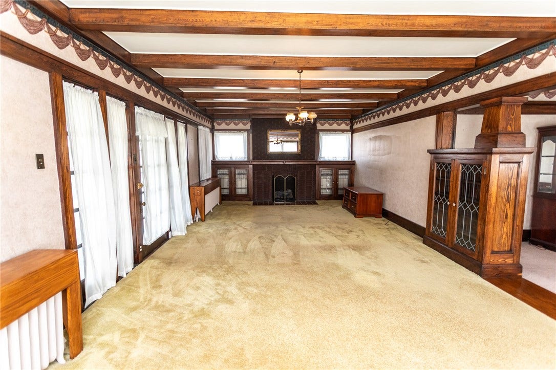 700 N Main St, Masontown, PA 15461