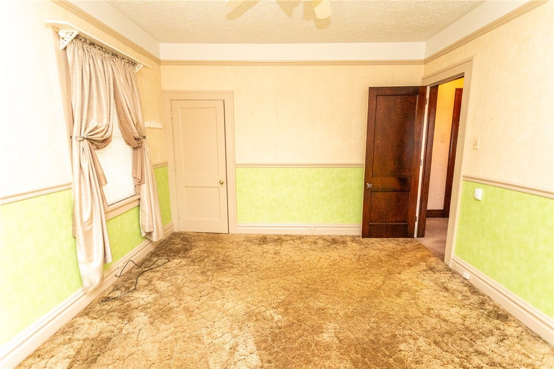 700 N Main St, Masontown, PA 15461