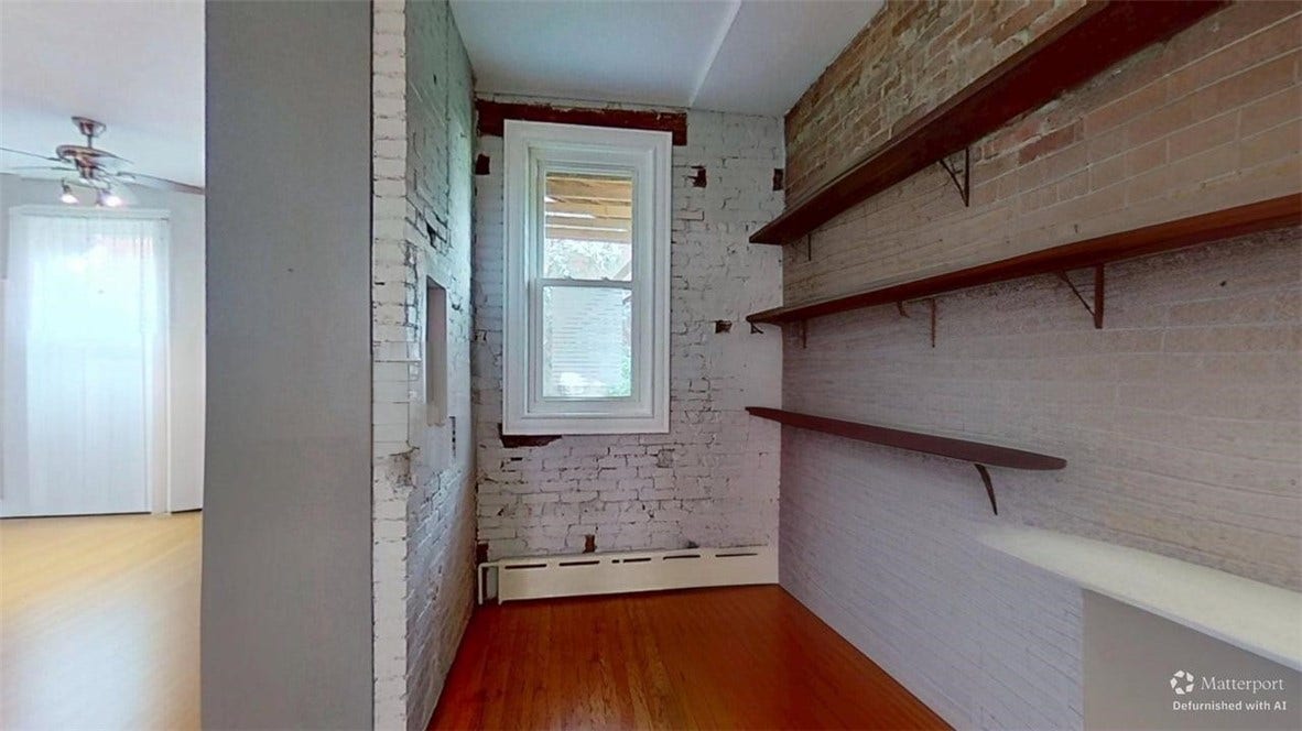 5546 Hays St, Pittsburgh, PA 15206 Room for everything and everything in it's place. Convenience with an A+