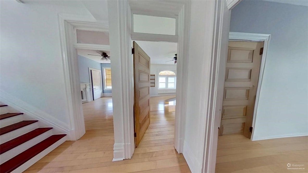 5546 Hays St, Pittsburgh, PA 15206 Second floor hallway view