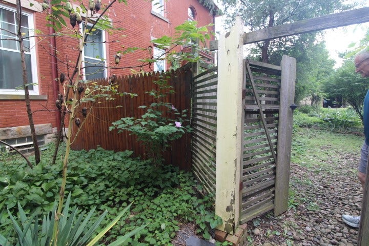 5546 Hays St, Pittsburgh, PA 15206 Side gate to private backyard and garden