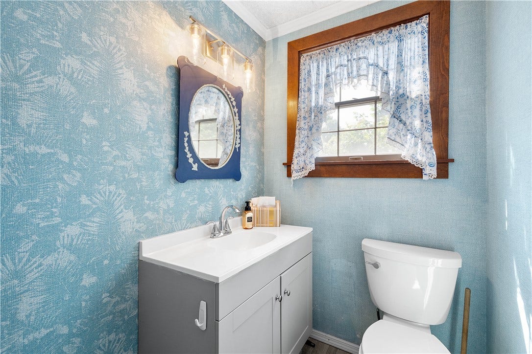 628 Orchard Hill Dr, Pittsburgh, PA 15238 Main floor