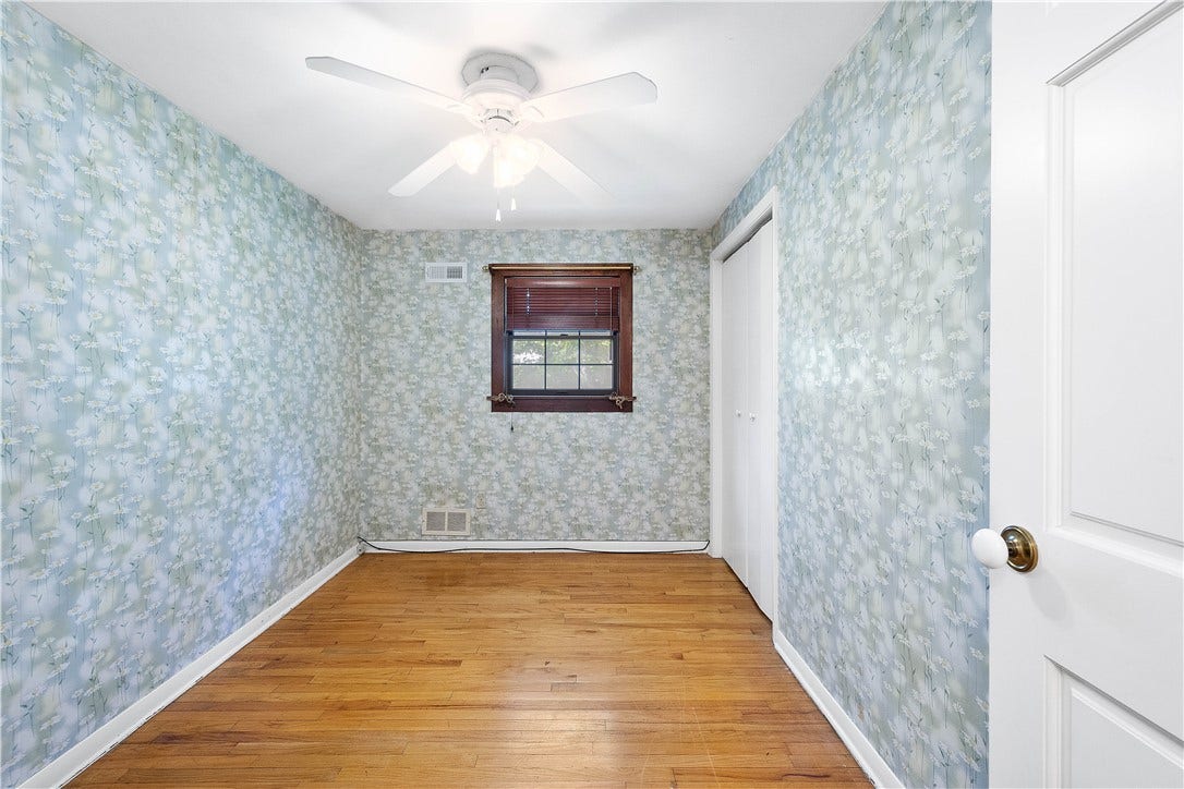 628 Orchard Hill Dr, Pittsburgh, PA 15238 2nd floor